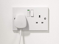 裝修百科：室內電源插座距離地面多高比較合適呢？